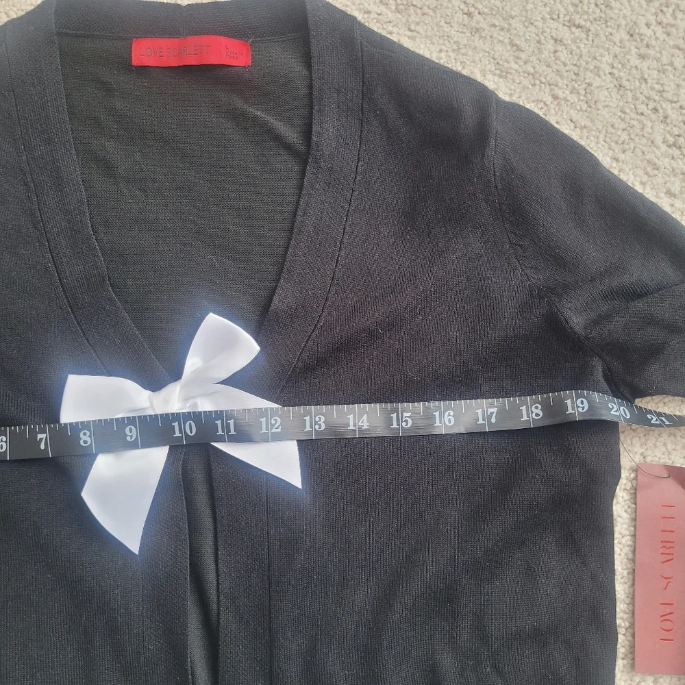Chic Black V-Neck Cardigan with White Bow Size L